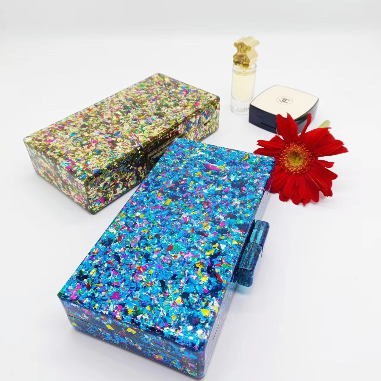 Luxury Acrylic Beaded Clutch B - Luxury Bags Green のレビューと価格