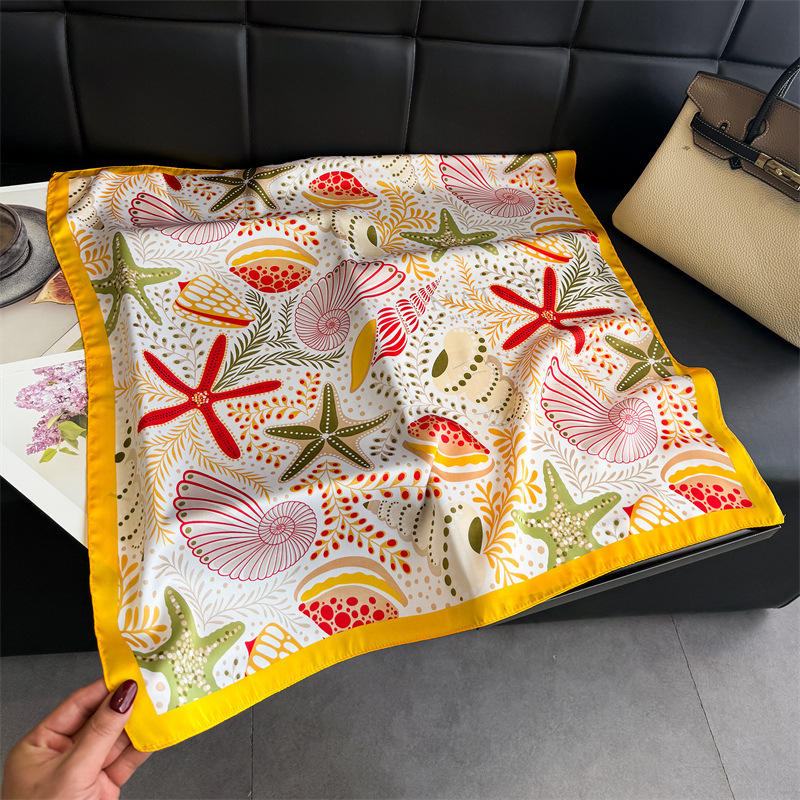 Luxury Print 70cm Square Scarf - Luxury Bags Casual のレビューと価格