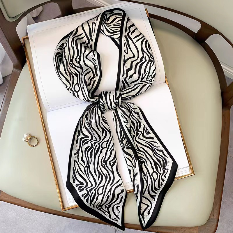 Luxury Zebra Print Silk Square - Luxury Bags Expensive のレビューと価格