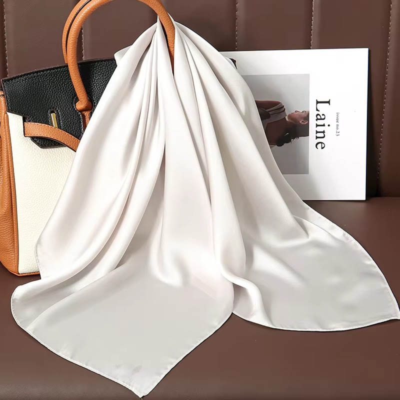 Luxury Solid Color Silk Square - Luxury Bags Expensive のレビューと価格
