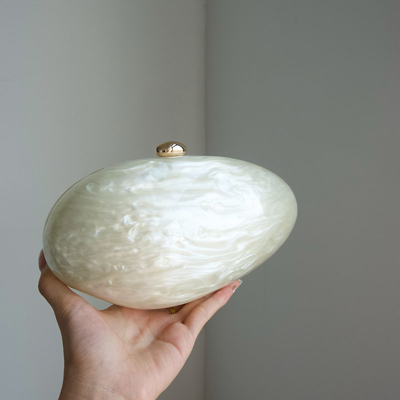 Oval Marble Beige Shell Acryli - Luxury Bags Cute のレビューと価格