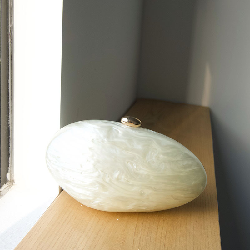 Oval Marble Beige Shell Acryli - Luxury Bags Cute のレビューと価格