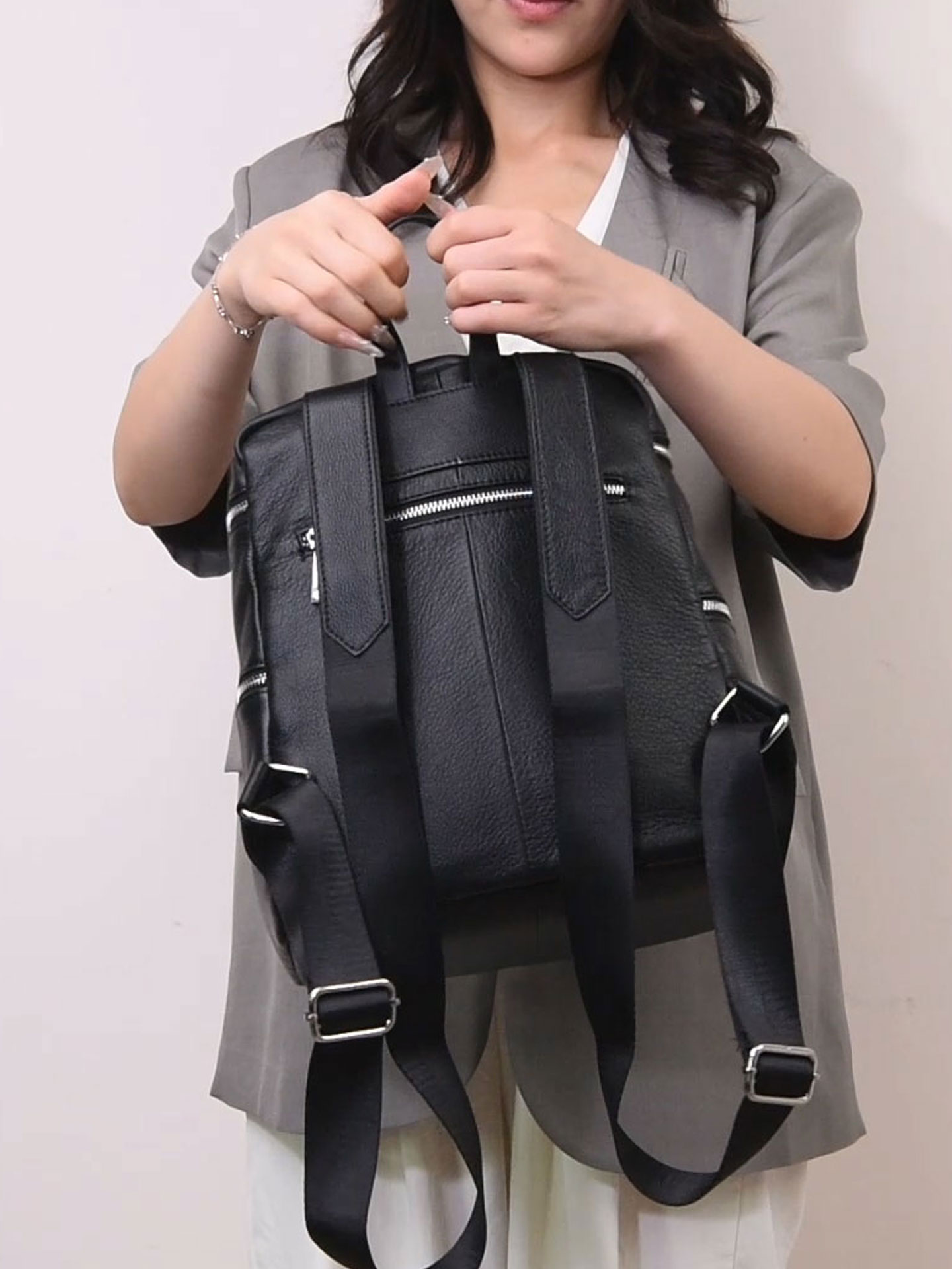 Women's genuine leather backpa - Luxury Bags Classy のレビューと価格