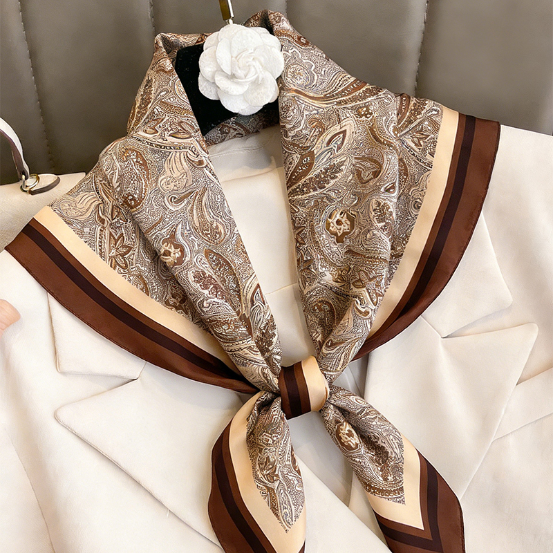 Luxury Women Silk Square Scarf - Luxury Bags Expensive のレビューと価格