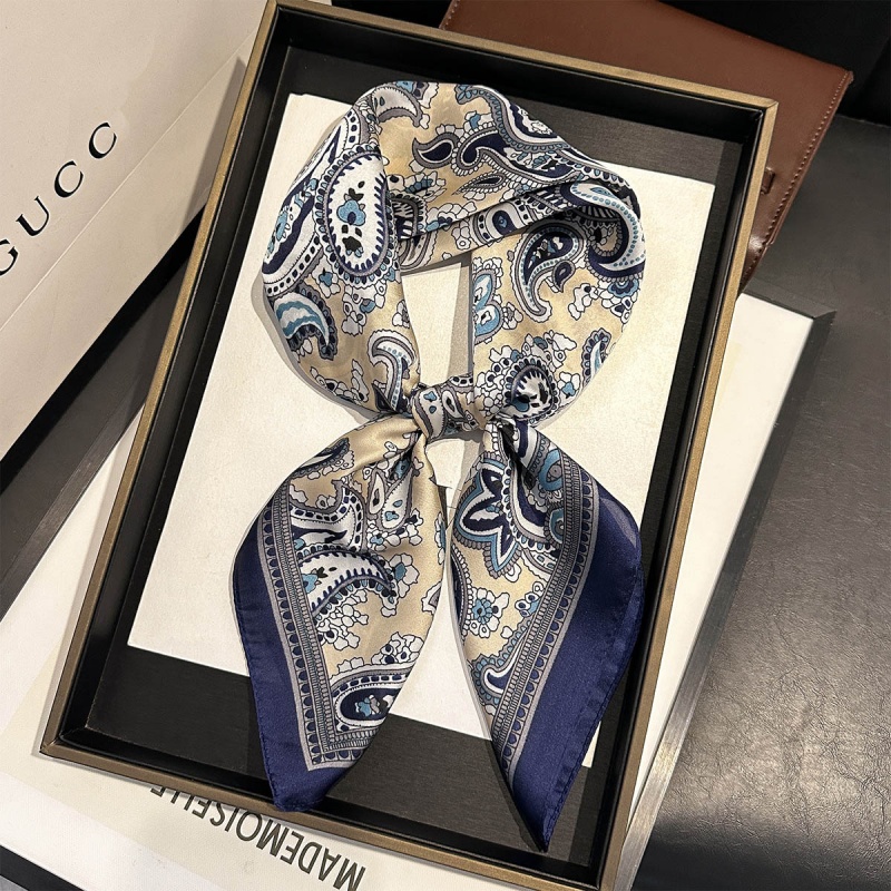 Luxury Satin Square Scarf Pais - Luxury Bags Expensive のレビューと価格