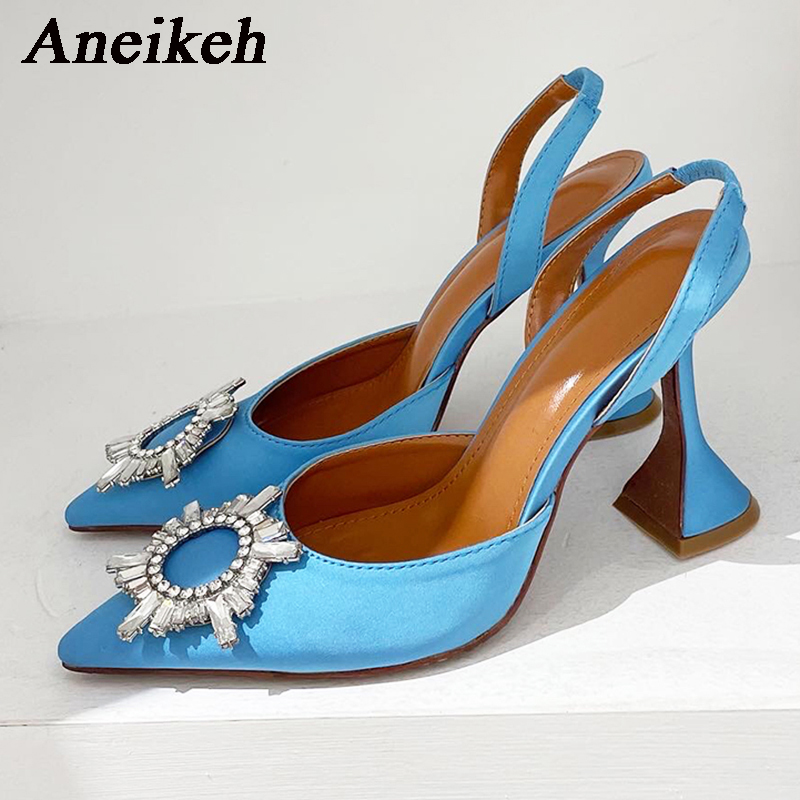 Aneikeh Brand Women Silk High  - Luxury Bags And Shoes のレビューと価格
