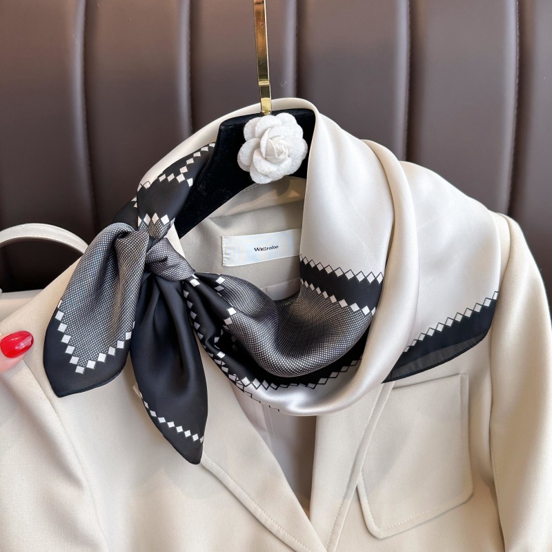 New Luxury Horse Pattern Silk  - Luxury Bags Casual のレビューと価格